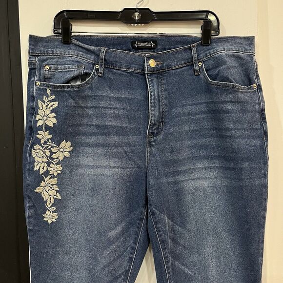 Nanette Lepore Belle High Rise Bootcut Jeans Floral Embroidery Size 16W - Picture 2 of 15
